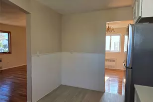 73 Pearsall Ave, Lynbrook, NY 11563 - Photo 9