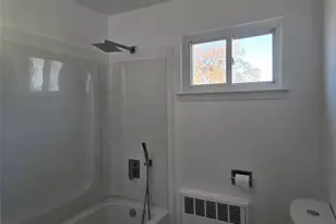 73 Pearsall Ave, Lynbrook, NY 11563 - Photo 11