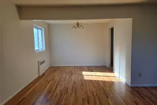 73 Pearsall Ave, Lynbrook, NY 11563 - Photo 5