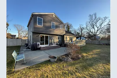 120 Clinton Avenue, Patchogue, NY 11772 - Photo 25