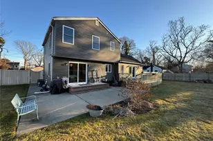 120 Clinton Ave, Patchogue, NY 11772 - Photo 25