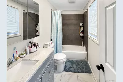 120 Clinton Avenue, Patchogue, NY 11772 - Photo 15