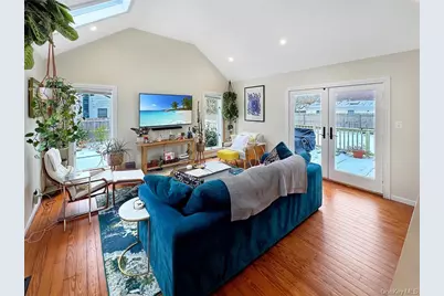 120 Clinton Avenue, Patchogue, NY 11772 - Photo 5