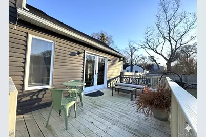 120 Clinton Avenue, Patchogue, NY 11772 - Photo 27