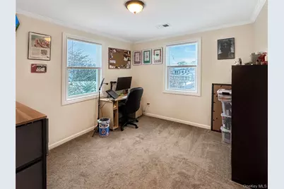 120 Clinton Avenue, Patchogue, NY 11772 - Photo 19