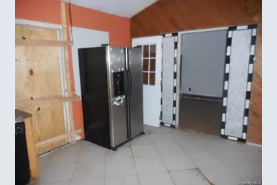 2 Hollow Street, Bellport, NY 11713 - Photo 17