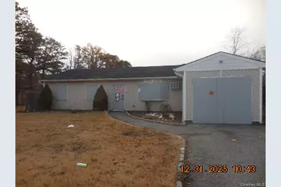 2 Hollow Street, Bellport, NY 11713 - Photo 13