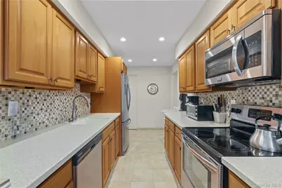 504 Kemeys Cove Road #5-04, Briarcliff Manor, NY 10562 - Photo 7