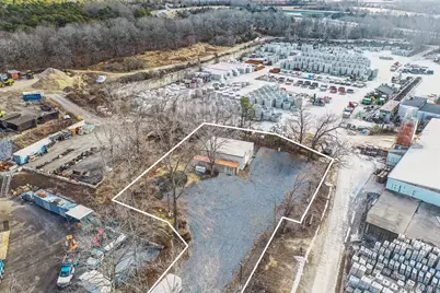 1807 Middle Road, Calverton, NY 11933 - Photo 1