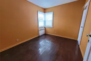 2106 5th St, East Meadow, NY 11554 - Photo 7