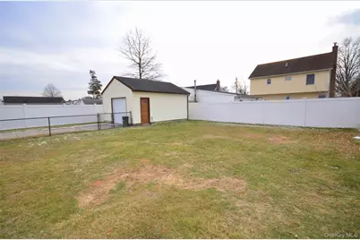 2106 5th Street, East Meadow, NY 11554 - Photo 17