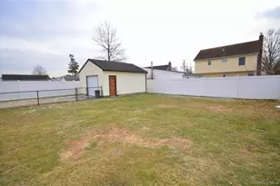 2106 5th St, East Meadow, NY 11554 - Photo 17