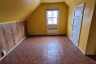 2106 5th St, East Meadow, NY 11554 - Photo 9