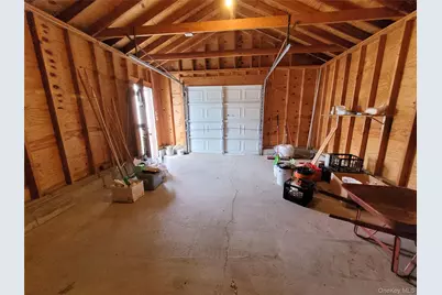 2106 5th Street, East Meadow, NY 11554 - Photo 19