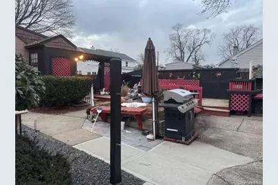 11 Hatcher Court, Amityville, NY 11701 - Photo 3