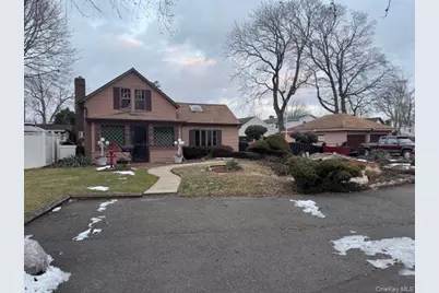 11 Hatcher Court, Amityville, NY 11701 - Photo 1