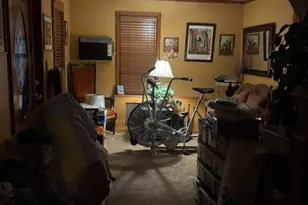 11 Hatcher Ct, Amityville, NY 11701 - Photo 9