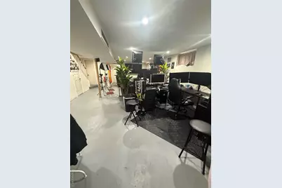 7843 84th Street, Glendale, NY 11385 - Photo 23