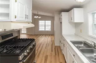 4 Lily Ct, Highland Mills, NY 10930 - Photo 9