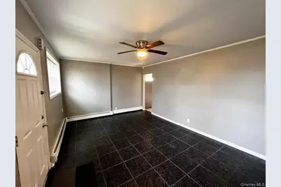 180 Elmwood Street, Valley Stream, NY 11581 - Photo 5