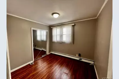 180 Elmwood Street, Valley Stream, NY 11581 - Photo 9