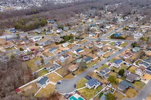 6 Oxford St, Islip, NY 11751 - Photo 17