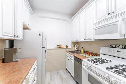 55 Grand Avenue #5A, Rockville Centre, NY 11570 - Photo 7