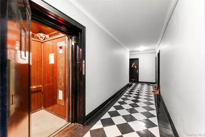 55 Grand Avenue #5A, Rockville Centre, NY 11570 - Photo 9