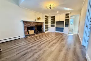 33 Pilgrim Dr, Port Jefferson, NY 11777 - Photo 5