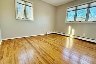 33 Pilgrim Dr, Port Jefferson, NY 11777 - Photo 13