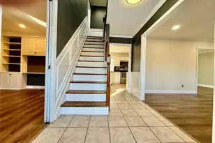 33 Pilgrim Dr, Port Jefferson, NY 11777 - Photo 3