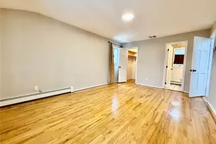 33 Pilgrim Dr, Port Jefferson, NY 11777 - Photo 11