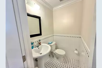 30 Sintsink Drive #B, Port Washington, NY 11050 - Photo 7