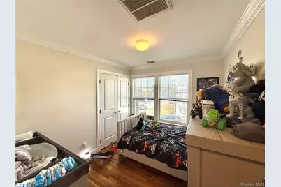 30 Sintsink Drive #B, Port Washington, NY 11050 - Photo 11