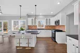 27 King Dr, Poughkeepsie, NY 12603 - Photo 13