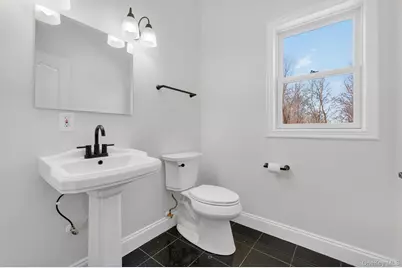 27 King Drive, Poughkeepsie, NY 12603 - Photo 19