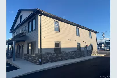 1035 Montauk Highway #4, Copiague, NY 11726 - Photo 7