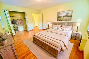 196-58 69th Ave, Fresh Meadows, NY 11365 - Photo 5