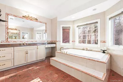 3 Vandalay Court, Scarsdale, NY 10583 - Photo 29