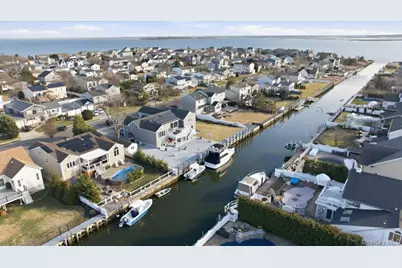 41 Stillwater Avenue, Massapequa, NY 11758 - Photo 35