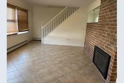 26 Polo Lane, Westbury, NY 11590 - Photo 5