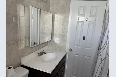 26 Polo Lane, Westbury, NY 11590 - Photo 13