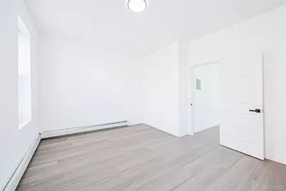 918 E 165th Street, Bronx, NY 10459 - Photo 7