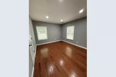 1068 Connetquot Avenue, Central Islip, NY 11722 - Photo 11