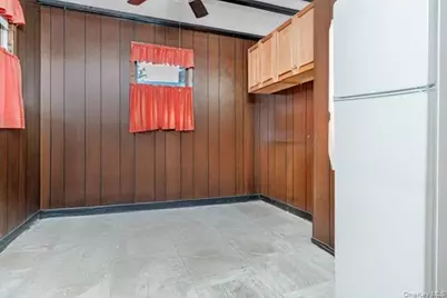 84 Bay Avenue, Hicksville, NY 11801 - Photo 3