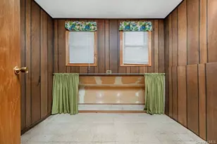 84 Bay Ave, Hicksville, NY 11801 - Photo 11