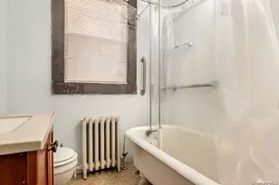 84 Bay Ave, Hicksville, NY 11801 - Photo 5