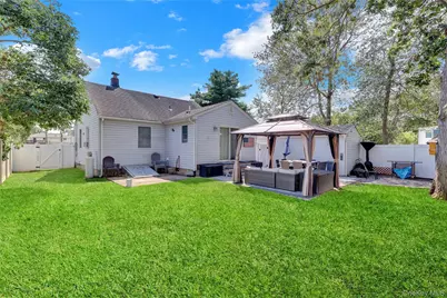 9 3rd Street, West Islip, NY 11795 - Photo 17