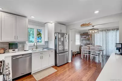 9 3rd Street, West Islip, NY 11795 - Photo 3