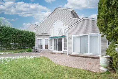 205 Windwatch Drive, Hauppauge, NY 11788 - Photo 41